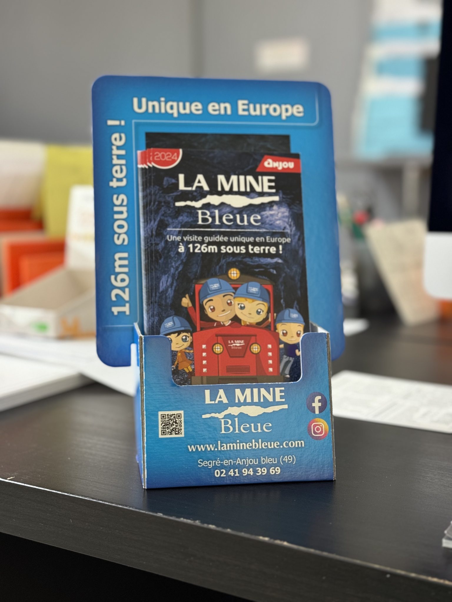 Mockup - Présentoir - La mine Bleue